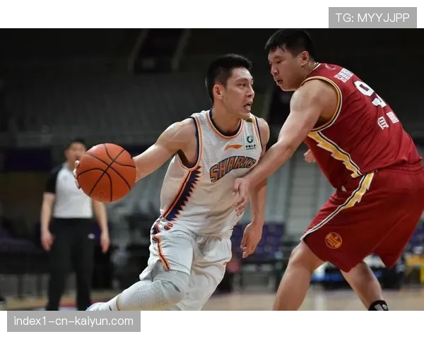 上海久事十四胜三负稳居前三 少赛一轮仍保持竞争力